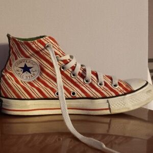 Christmas Converse size 7 Woman's